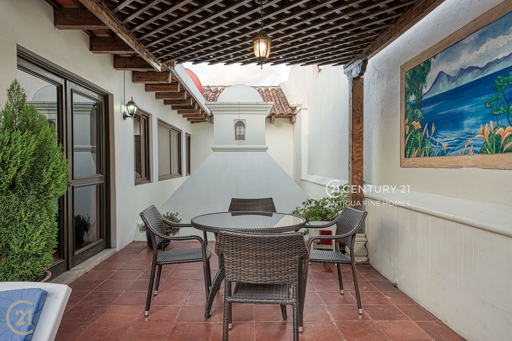 Casa de 3 dormitorios con piscina