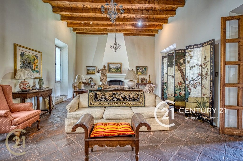Large Colonial Style Home For Sale