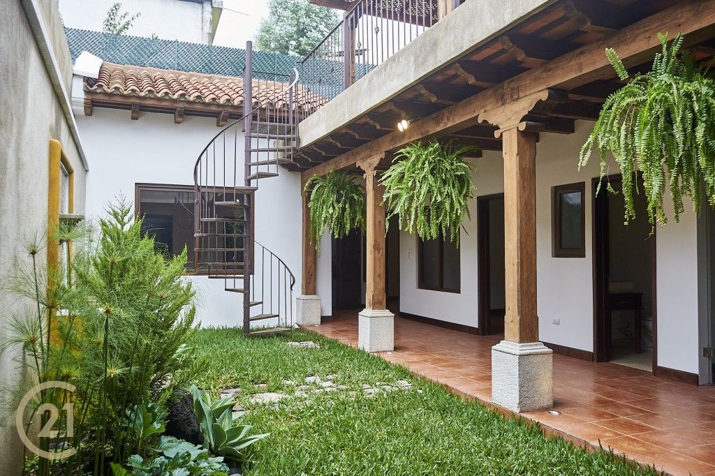 casa-venta-colibri-14f-jardin