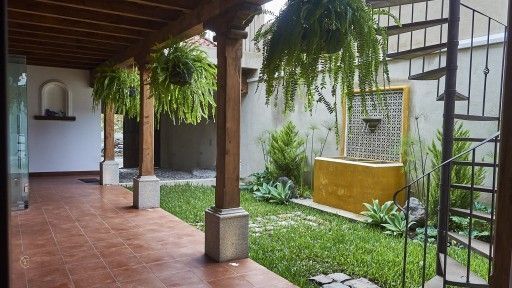 casa-venta-colibri-14f-jardin 13