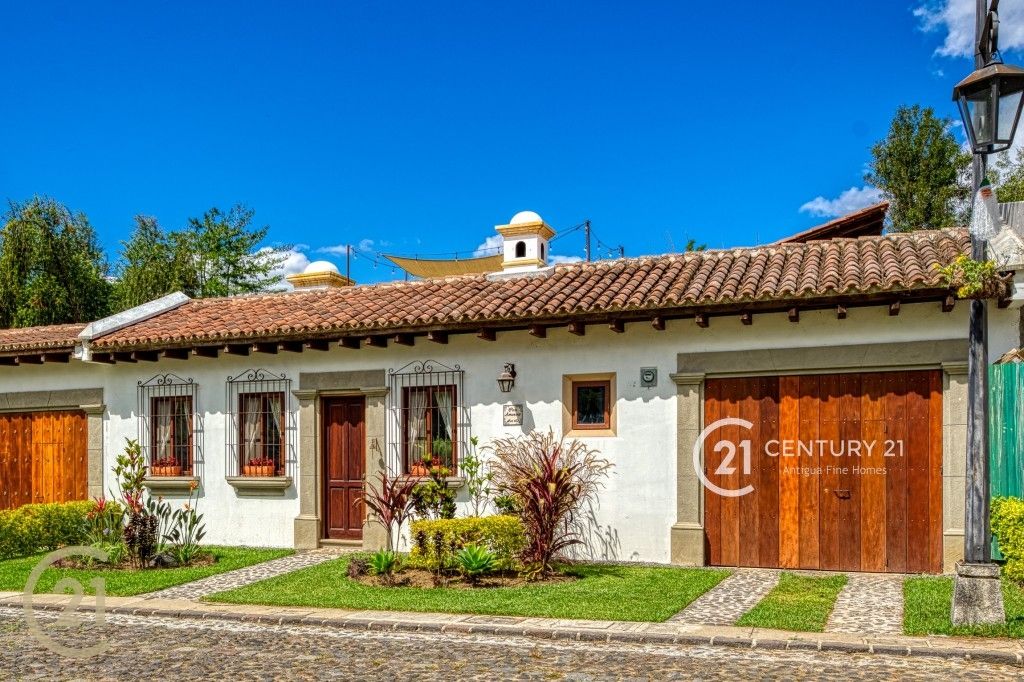 4 Bedroom Home In Gated Community