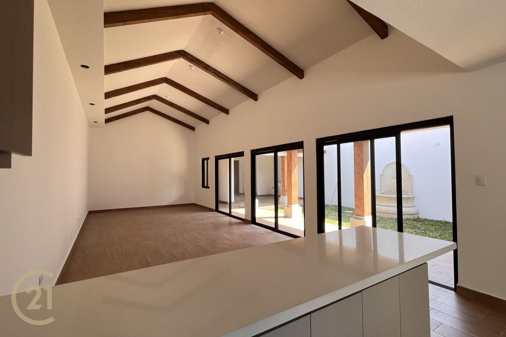 Casas la Estancia ahora en Venta, San Miguel Dueñas