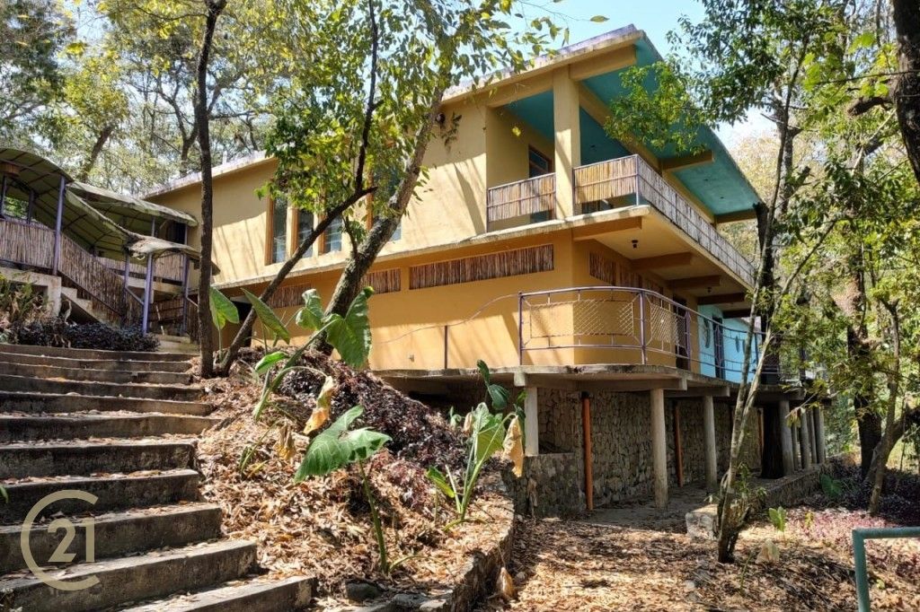 6 Acres of Beautiful Cloud Forest with Several Buildings nr. Panajachel, Lake Atitlan