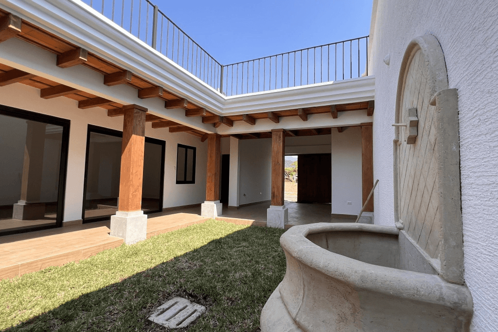 Two story home for sale in San Miguel Dueñas