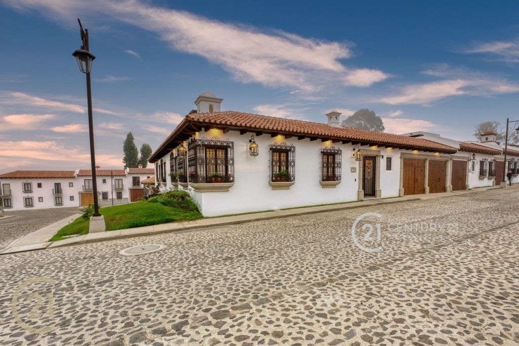 Luxury Home in Los Franciscanos Residential Club