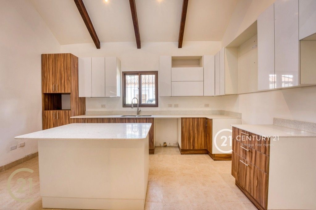 House for Sale in Exclusive Gated Community Near the Heart of Antigua – 10 Minutes from the Center