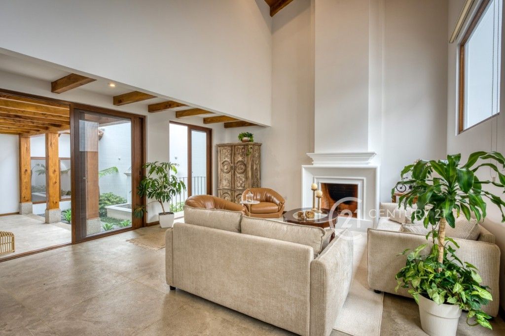 4 Bedroom home for sale in Antigua Guatemala