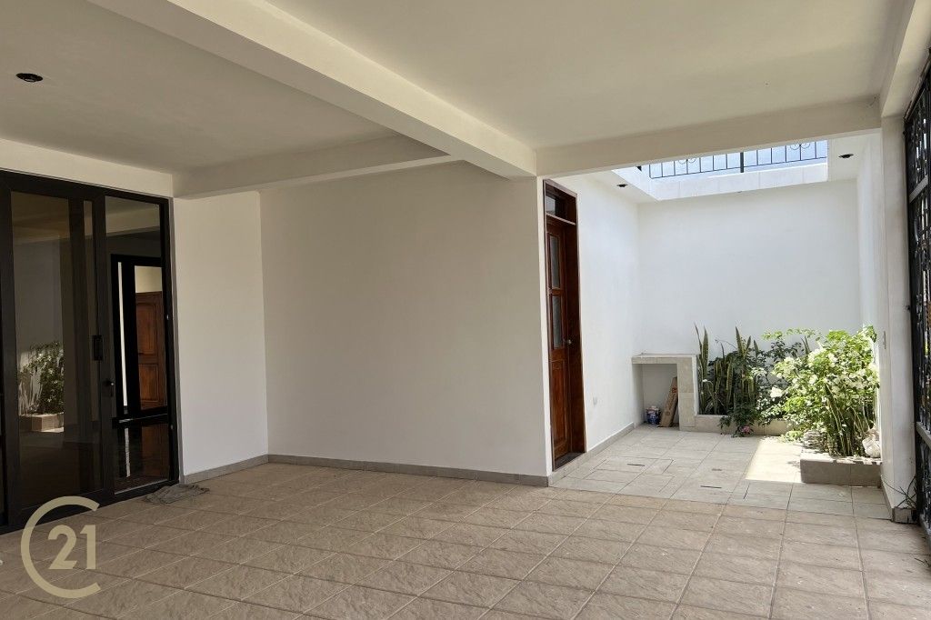 Villa for sale in Hacienda San Juan