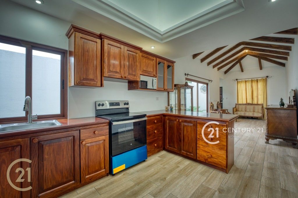 Charming 3-Bedroom Home in Santa Delfina Residential Community – Just 10 Minutes from Antigua Guatemala