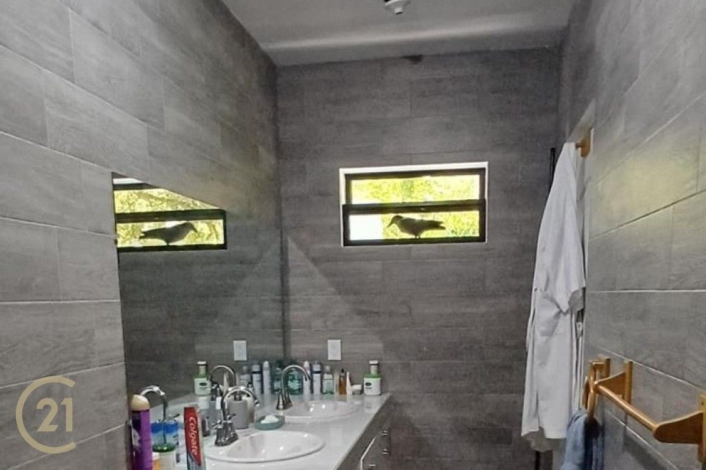 LT Bathroom B 1-1