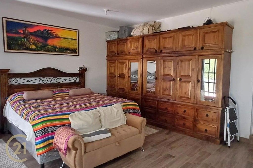 LT Bedroom D 1-2