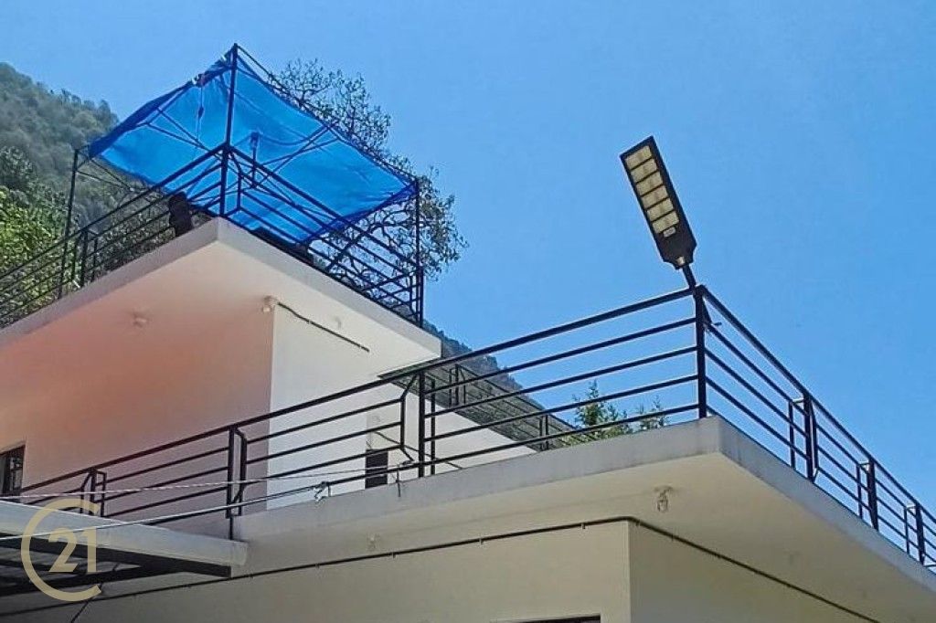 LT Exterior 1-2