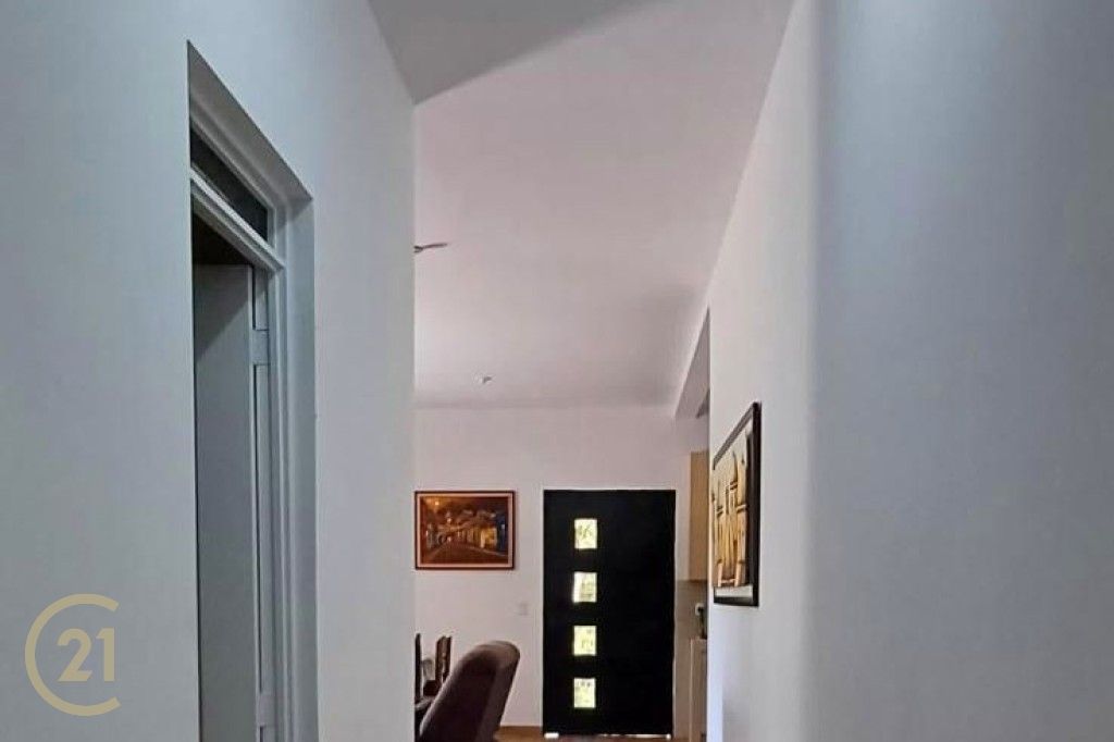 LT Interior Corridor 1-0