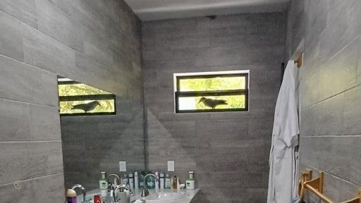 LT Bathroom B 1-1
