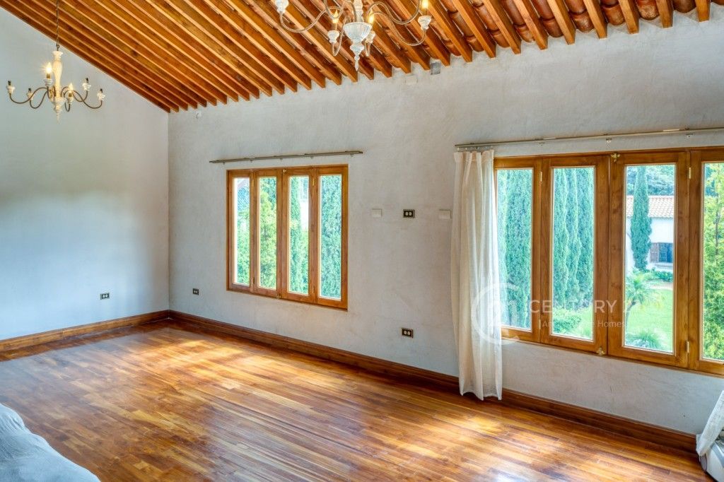 PHOTO-2025-11-26-10-50-19