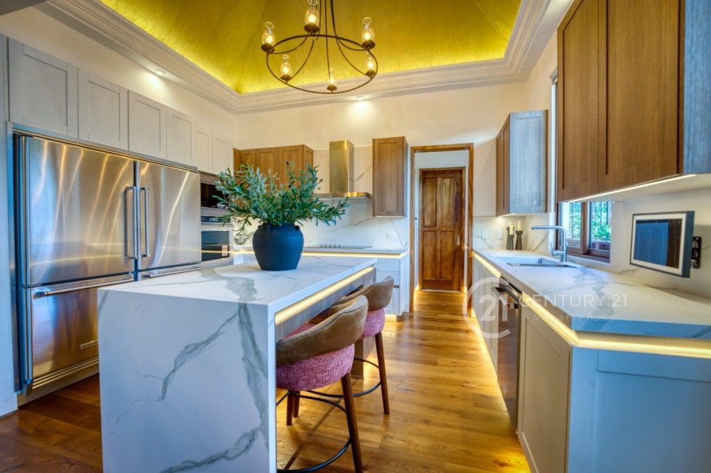 PHOTO-2025-12-01-21-05-32 2