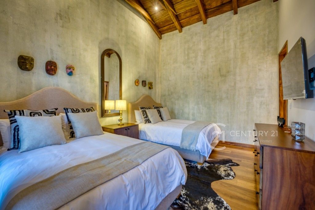 PHOTO-2025-12-01-21-05-33 4