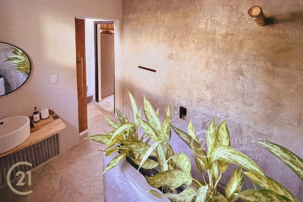 084B7C31-09E3-45A2-9C7E-FD052A6F3340