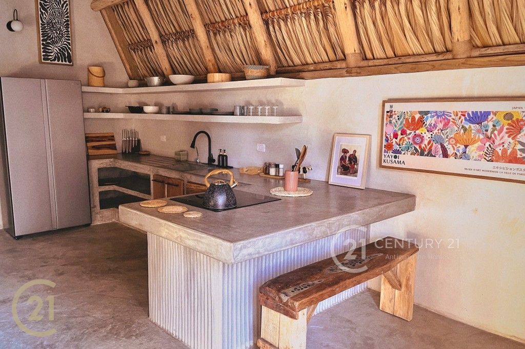 DEB14F61-B638-43E4-83F3-070635B9DE7F