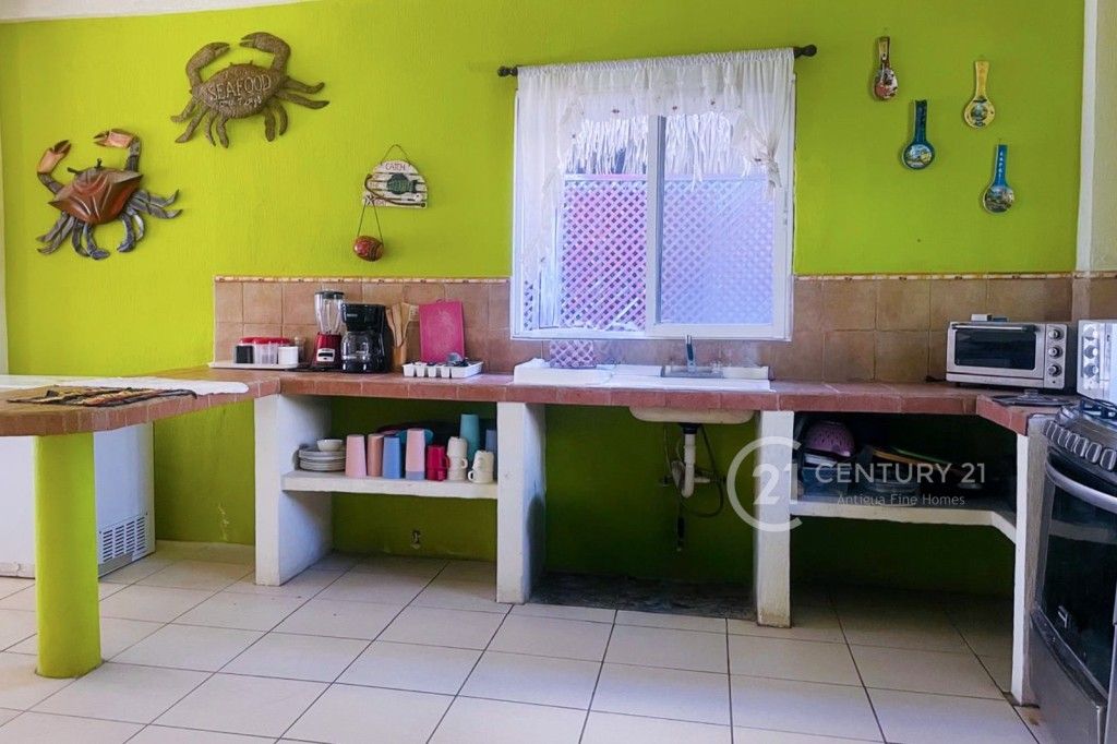 7ce24c70-95e3-46be-8392-f431353bb4d6