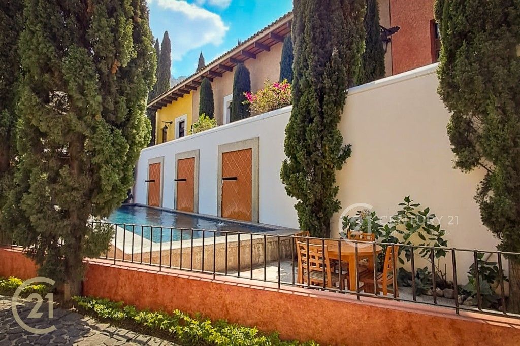 Fully Furnished Turnkey Loft Condo Near Antigua – Ready to Generate Income from Day One