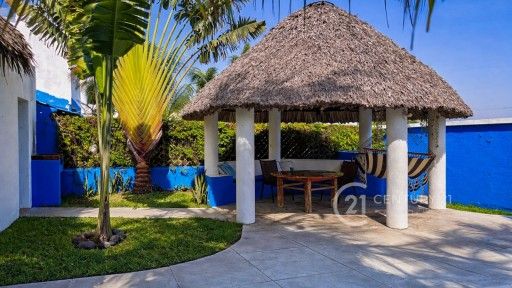 9e7b12c7-67d5-40c2-a10c-ecc27d67aab9