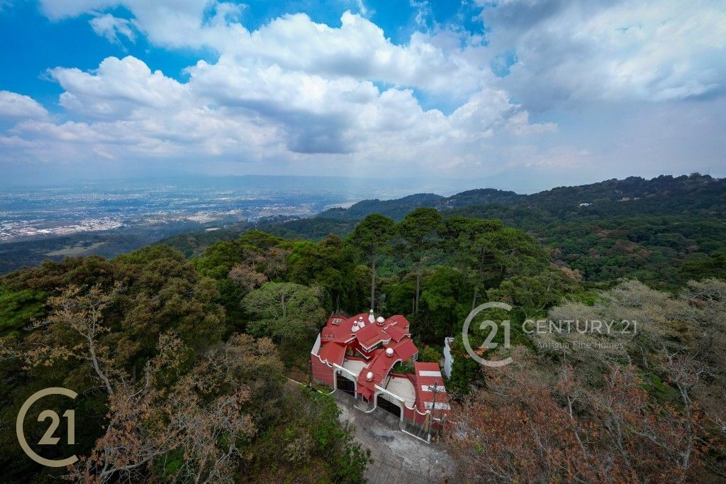 Architectural designed Residence in San Lucas Sacatepequez