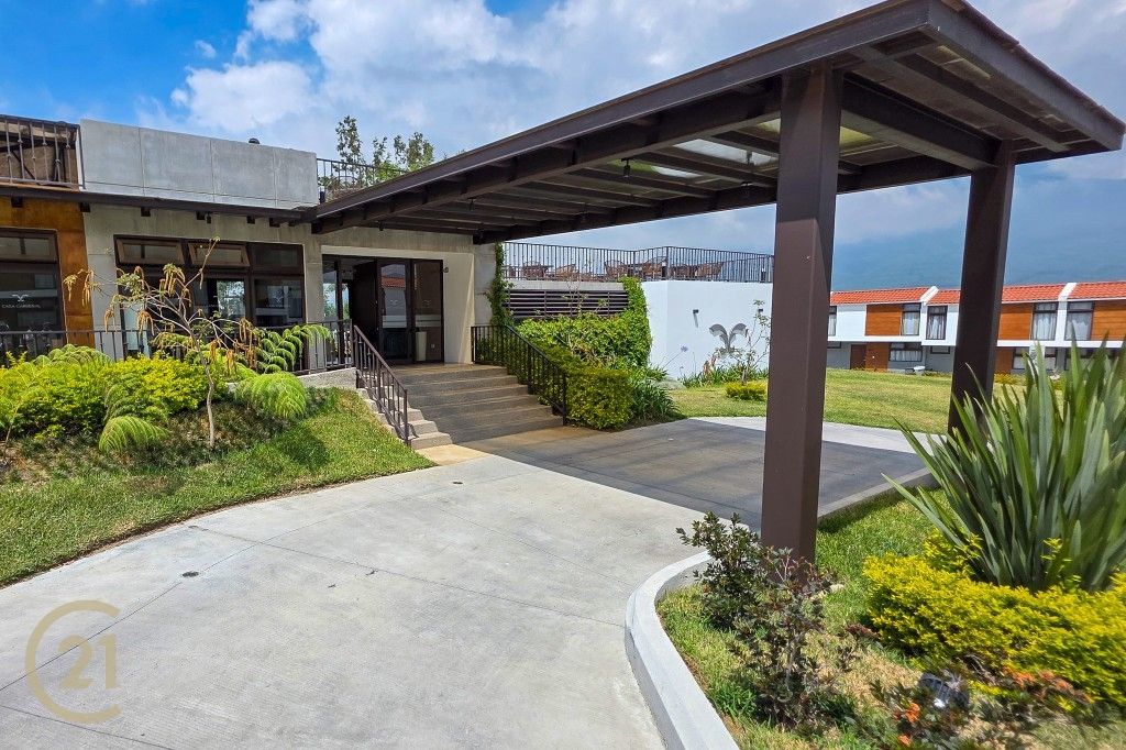 3-Bedroom Two-Level Townhouse in Casa Cardenal Condominium with Pool