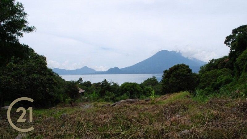 Prime Lakeview Land For Sale in Jaibalito